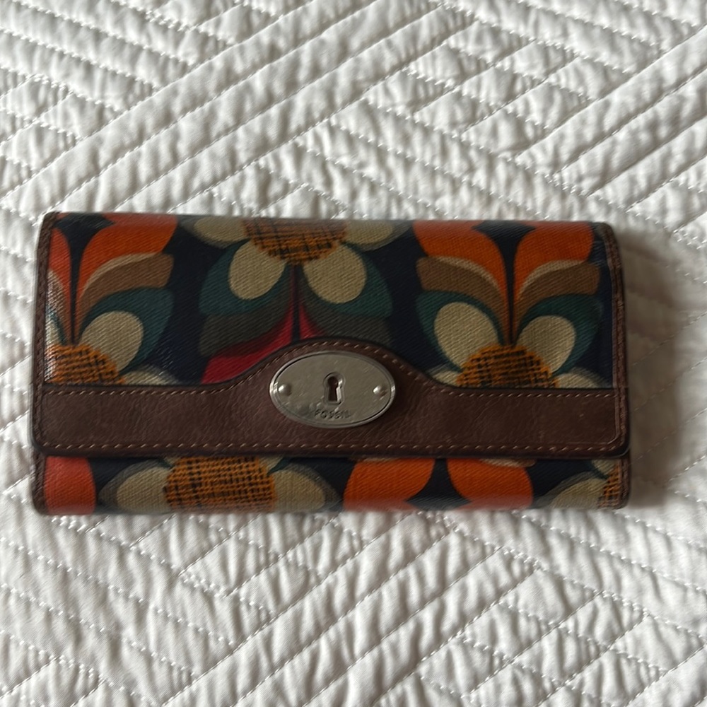 Fossil wallet